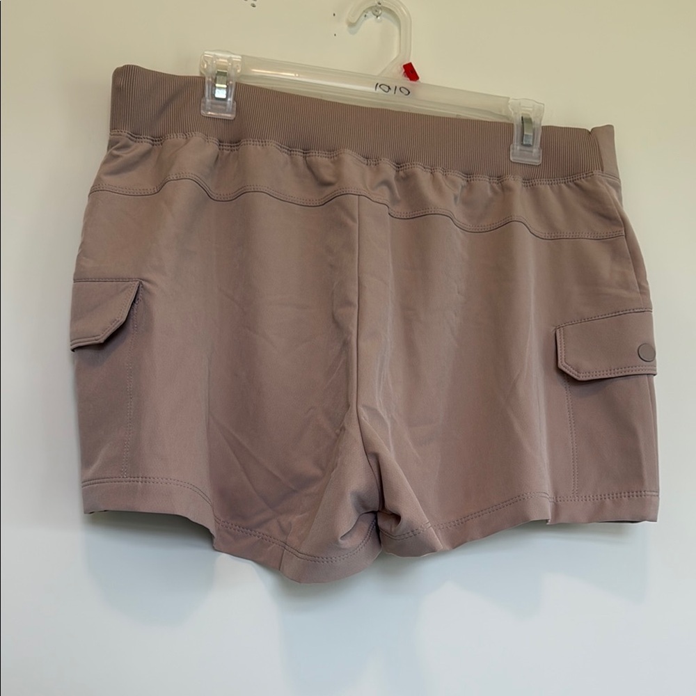New Calvin Klein Tan Cargo Shorts with Classic Design - Picture 4 of 9